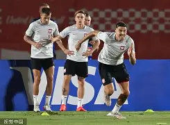 英格兰赢了和谁打